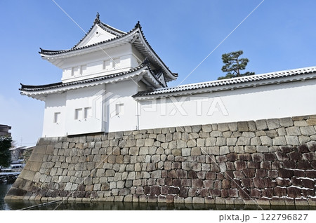 二条城（元離宮二条城）東南隅櫓と積雪 122796827