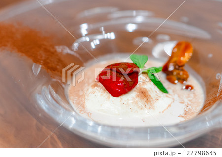 フランス料理 デザート パンナコッタ フランス料理 デザート パンナコッタ 122798635