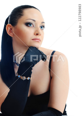 eyes and necklace 122798983