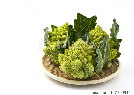 白バックのロマネスコ 122799944