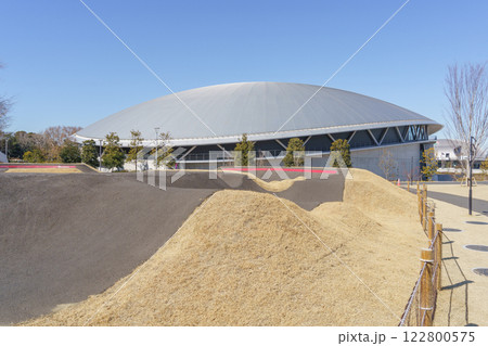 千葉市｜千葉公園・芝庭のパンプトラックとTIPSTAR DOME CHIBA(千葉JPFドーム) 122800575