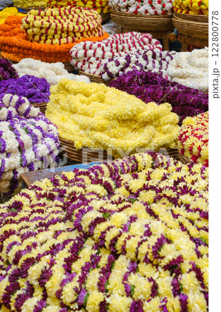 インドベンガルール_アジア最大の生花市場・KRマーケットの風景 122800778