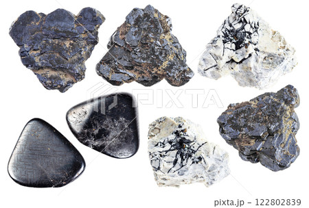 natural specimens of uncut ilmenite rocks cutout natural specimens of uncut ilmenite rocks cutout 122802839