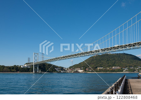 【北九州門司港 関門海峡と関門橋ノーフォーク 広場から】 【北九州門司港 関門海峡と関門橋ノーフォーク 広場から】 122808468