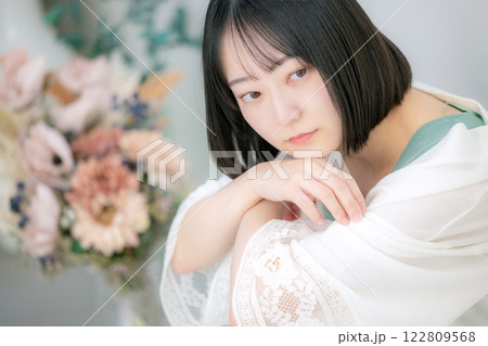 女性　ビューティー　ポートレート 122809568