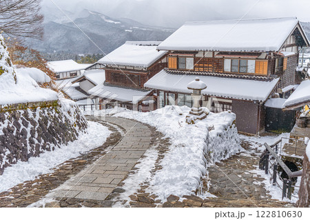 馬籠宿　雪景色　 122810630