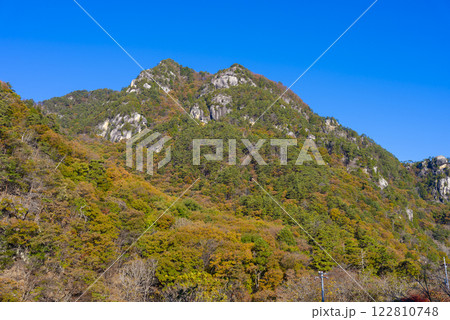 紅葉シーズンの昇仙峡 紅葉シーズンの昇仙峡 122810748