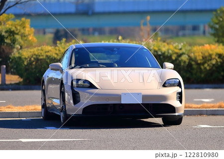 スポーツカー（電気自動車）　イメージ 122810980