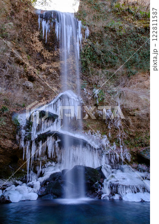 南足柄市　夕日の滝　氷瀑風景 122811587