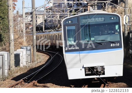 相鉄本線を行く8000系更新車 相鉄本線を行く8000系更新車 122812133