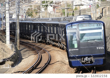 相鉄本線を行く9000系ネイビーブルー 相鉄本線を行く9000系ネイビーブルー 122812158