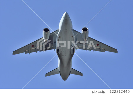 航空自衛隊 入間基地所属 C-2輸送機 離陸 122812440