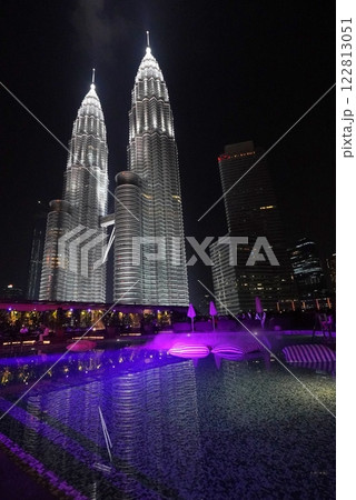 クアラルンプール　ペトロナスツインタワー 122813051