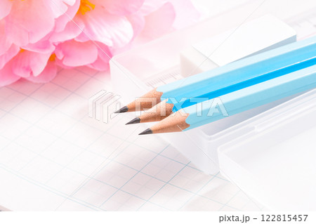 春　入学　新学期　卒業　文房具 122815457
