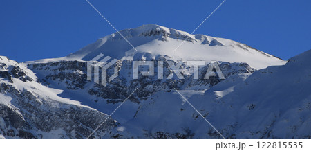 Winter scene in Elm, Switzerland. 122815535