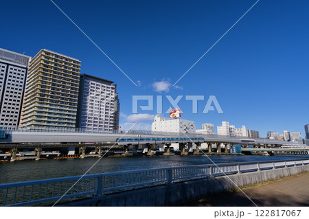 東京 品川シーサイド 京浜運河と品川シーサイド駅周辺の風景 東京 品川シーサイド 京浜運河と品川シーサイド駅周辺の風景 122817067