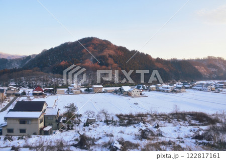JR東日本飯山線の戸狩野沢温泉駅から替佐駅までの風景(2022年12月) JR東日本飯山線の戸狩野沢温泉駅から替佐駅までの風景(2022年12月) 122817161