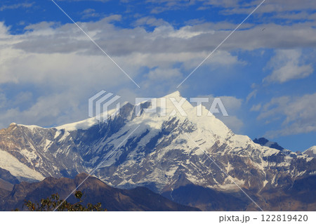the great view of Annapurna mountain range in Poonhill trekking circle 122819420