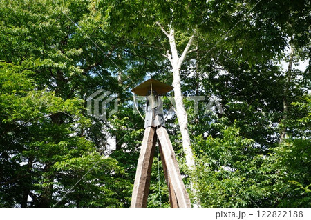 森の中の鐘 森の中の鐘 122822188