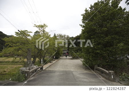 浦島神社（宇良神社）の参道1 122824287
