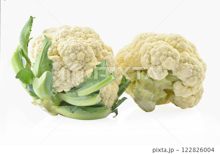Cauliflower isolated on white background 122826004