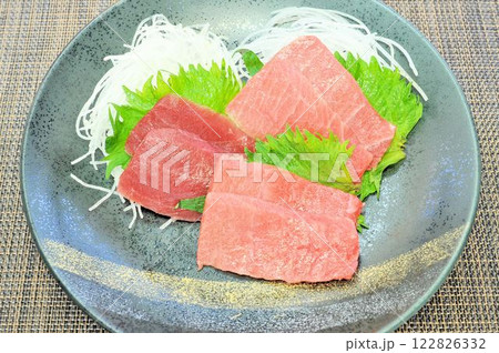 大間産マグロの大トロ 122826332