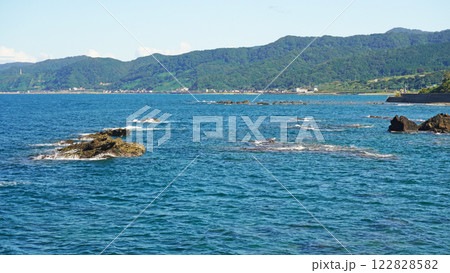 新潟県糸魚川の風景(能生海洋公園から見る海岸) 新潟県糸魚川の風景(能生海洋公園から見る海岸) 122828582