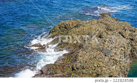 新潟県糸魚川の風景（能生海洋公園から見る海岸） 122828586