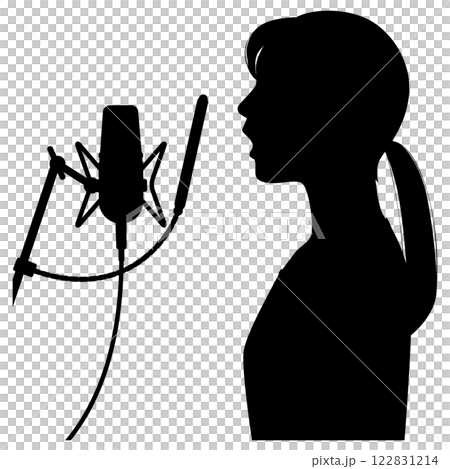 女人對著麥克風說話 女人對著麥克風說話 122831214