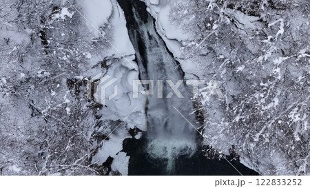 雪の秋保大滝　空撮 122833252
