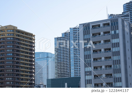 高層マンションの風景 122844137