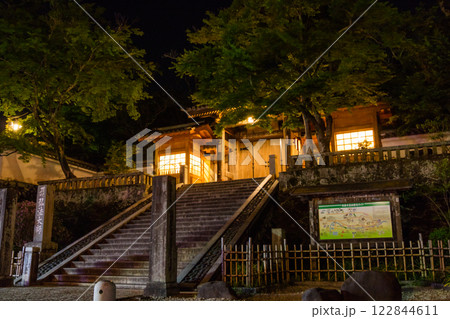 福地山修禅寺山門夜景(静岡県-修善寺温泉) 122844611