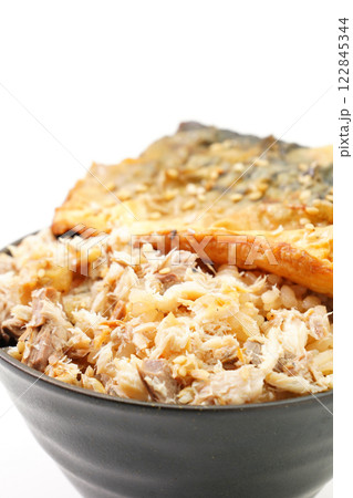 鯖ごはん 122845344