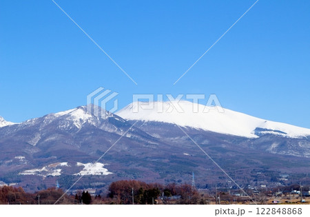 3月の冠雪の浅間山 122848868