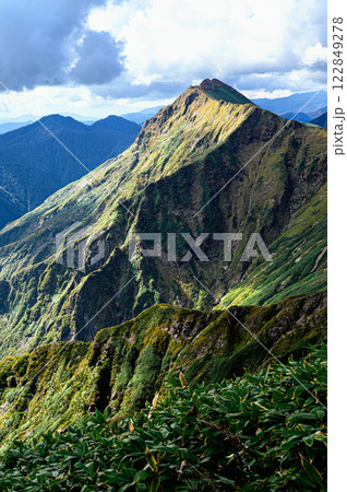 谷川連峰 秋の山岳風景 谷川連峰 秋の山岳風景 122849278