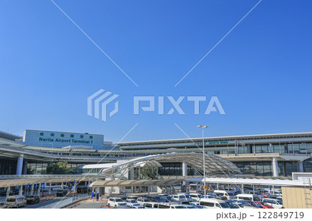 成田空港　第1ターミナル　青空 122849719