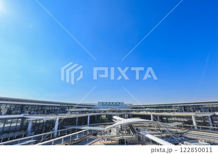 成田国際空港 第1ターミナル 青空 成田国際空港 第1ターミナル 青空 122850011