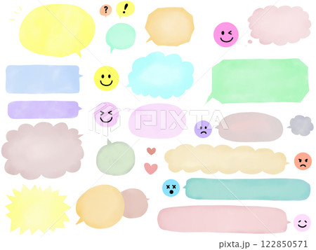 水彩・カラフルな吹き出しと顔文字のセット 水彩・カラフルな吹き出しと顔文字のセット 122850571