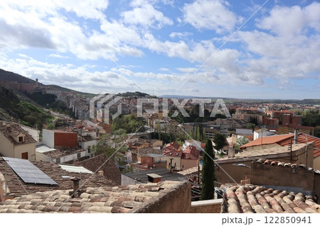 スペイン・クエンカの街並み スペイン・クエンカの街並み 122850941