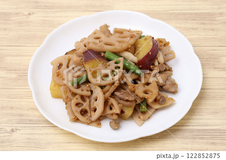 蓮根と薩摩芋の照り焼き 蓮根と薩摩芋の照り焼き 122852875