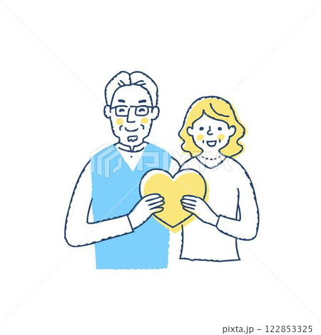 一緒にハートを持っているシニアカップル 122853325