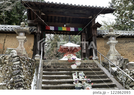 慈尊院(山門、多宝塔) 【和歌山県九度山町】 慈尊院(山門、多宝塔) 【和歌山県九度山町】 122862093