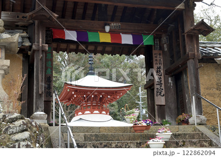 慈尊院(山門、多宝塔) 【和歌山県九度山町】 慈尊院(山門、多宝塔) 【和歌山県九度山町】 122862094