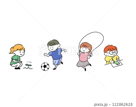 遊んでいる子ども達 遊んでいる子ども達 122862628