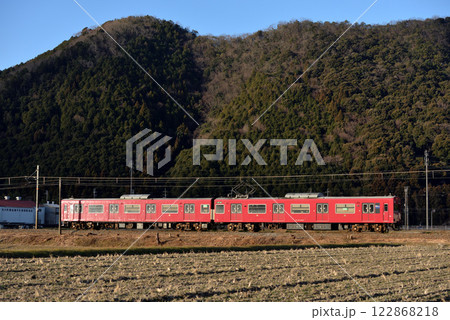 播但線を走る103系3500番台普通電車2両 122868218