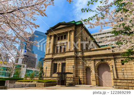 東京 中央区 日本銀行本店前の桜 東京 中央区 日本銀行本店前の桜 122869299