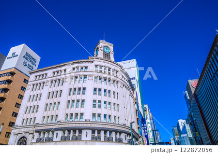 日本の東京都市景観 新時代へ…青空に映えるセイコーハウス銀座などを望む。新しい時代に希望の光=8日 日本の東京都市景観 新時代へ…青空に映えるセイコーハウス銀座などを望む。新しい時代に希望の光=8日 122872056