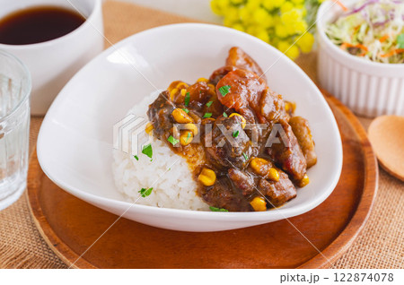 豚カシラ肉カレー 豚カシラ肉カレー 122874078