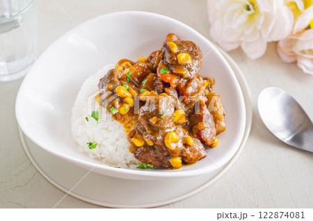 豚カシラ肉カレー 122874081