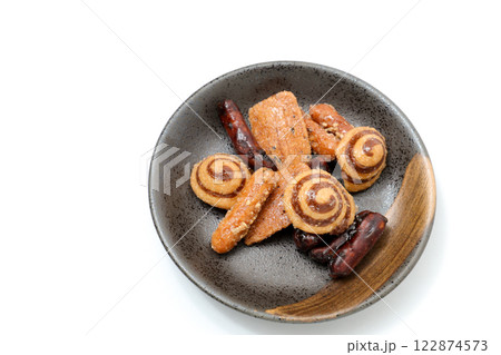 かりんとう、和、ザラメ、和菓子、お菓子、和風、食べ物、おやつ、お茶菓子、甘い、菓子、皿、お皿 122874573